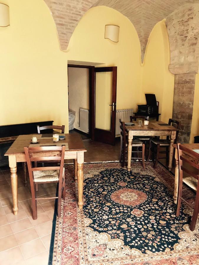 B&B La Dimora Del Capitano Fabriano Eksteriør billede
